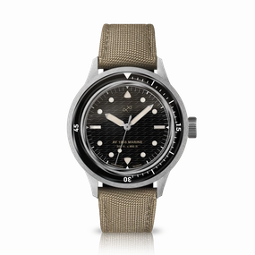 1956 Marine. Steel / Black