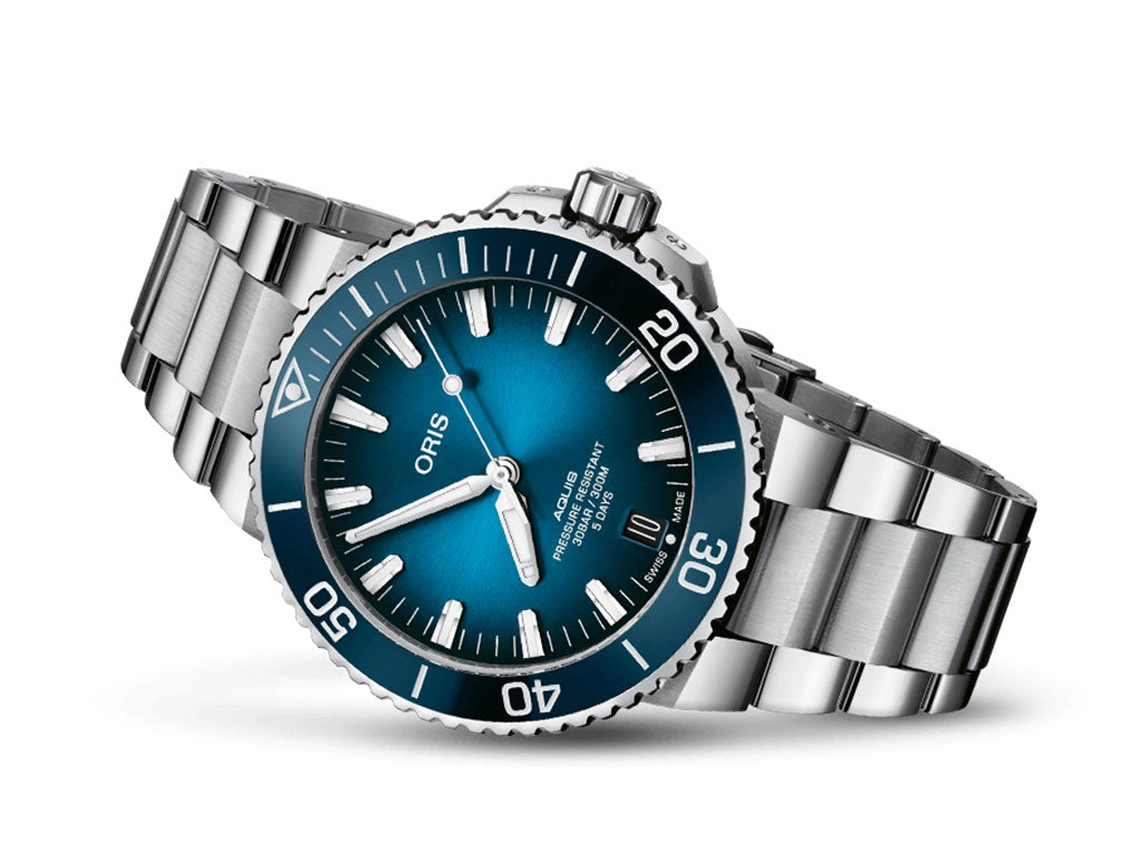 Aquis Date Calibre 400 - Bracelet - 43.5mm - Ref. 01 400 7763 4135-07 8 24 09PEB