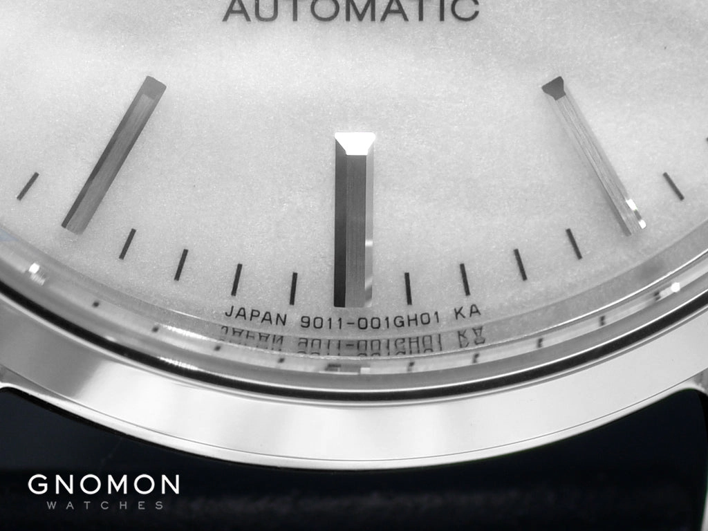 Collection Silver Leaf Lacquer Dial White Ref. NB1060-04A