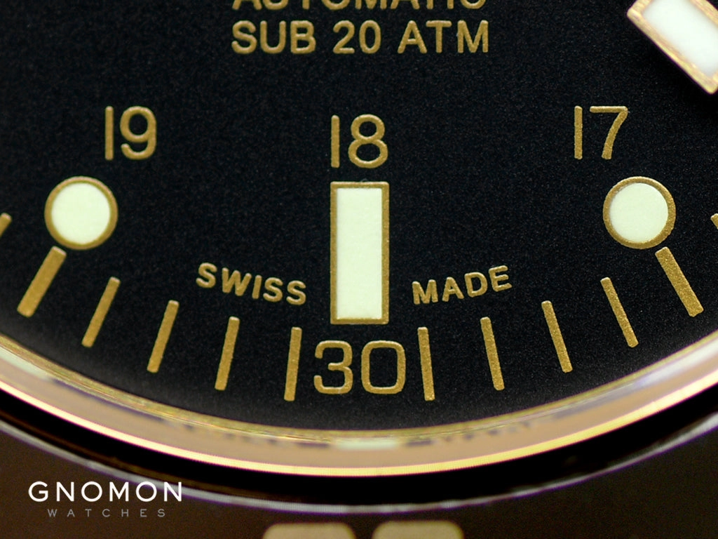 Combat SUB 42 Charcoal Gold Ref. GL0424