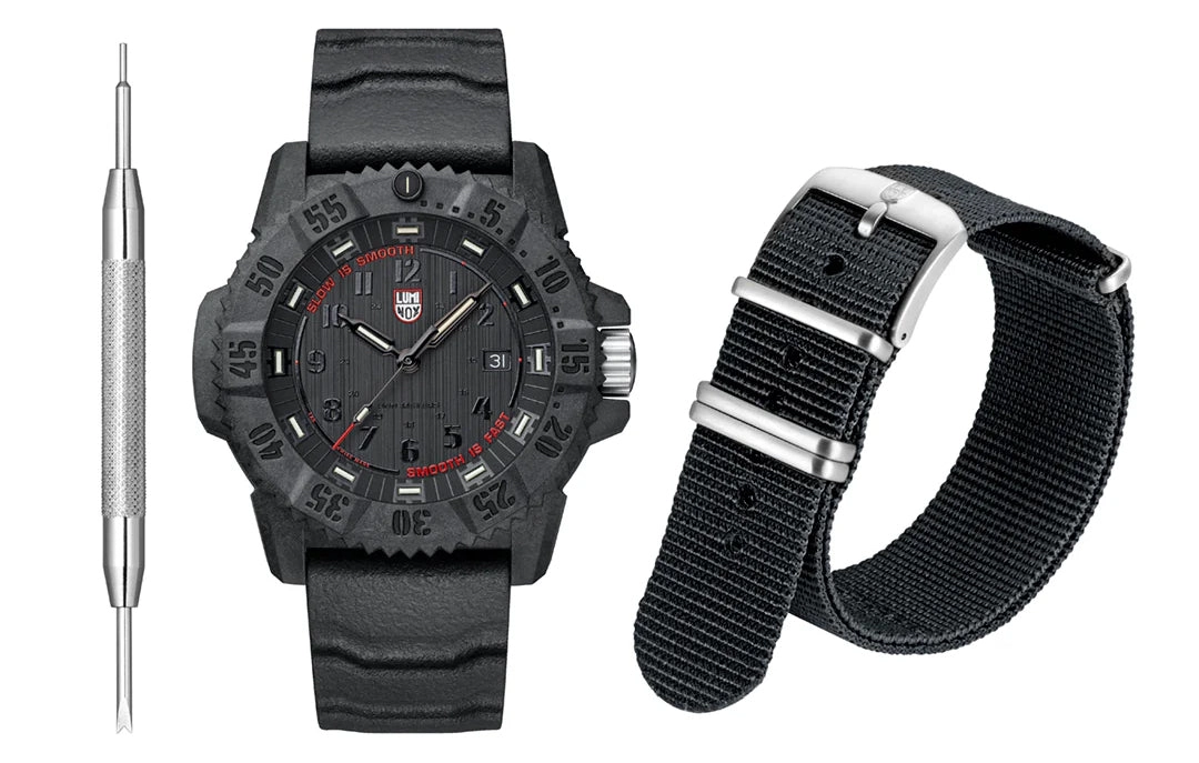 Limited Edition Luminox Master Carbon SEAL CARBONOX  Black Dial Black Rubber Interchangeable Black NATO Strap Date Divers Quartz Mens Watch XS.3801.SIS.SET