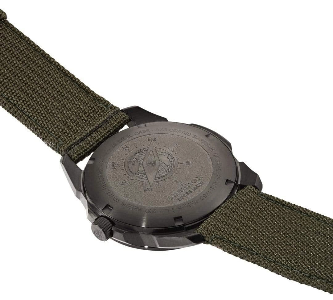 Luminox Atacama Adventurer Field Green Dial Green Textile Strap Date Divers Quartz Mens Watch XL.1767