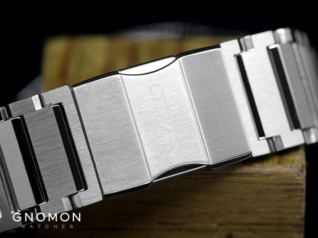 Series 8 Automatic White Ref. NB6010-81A