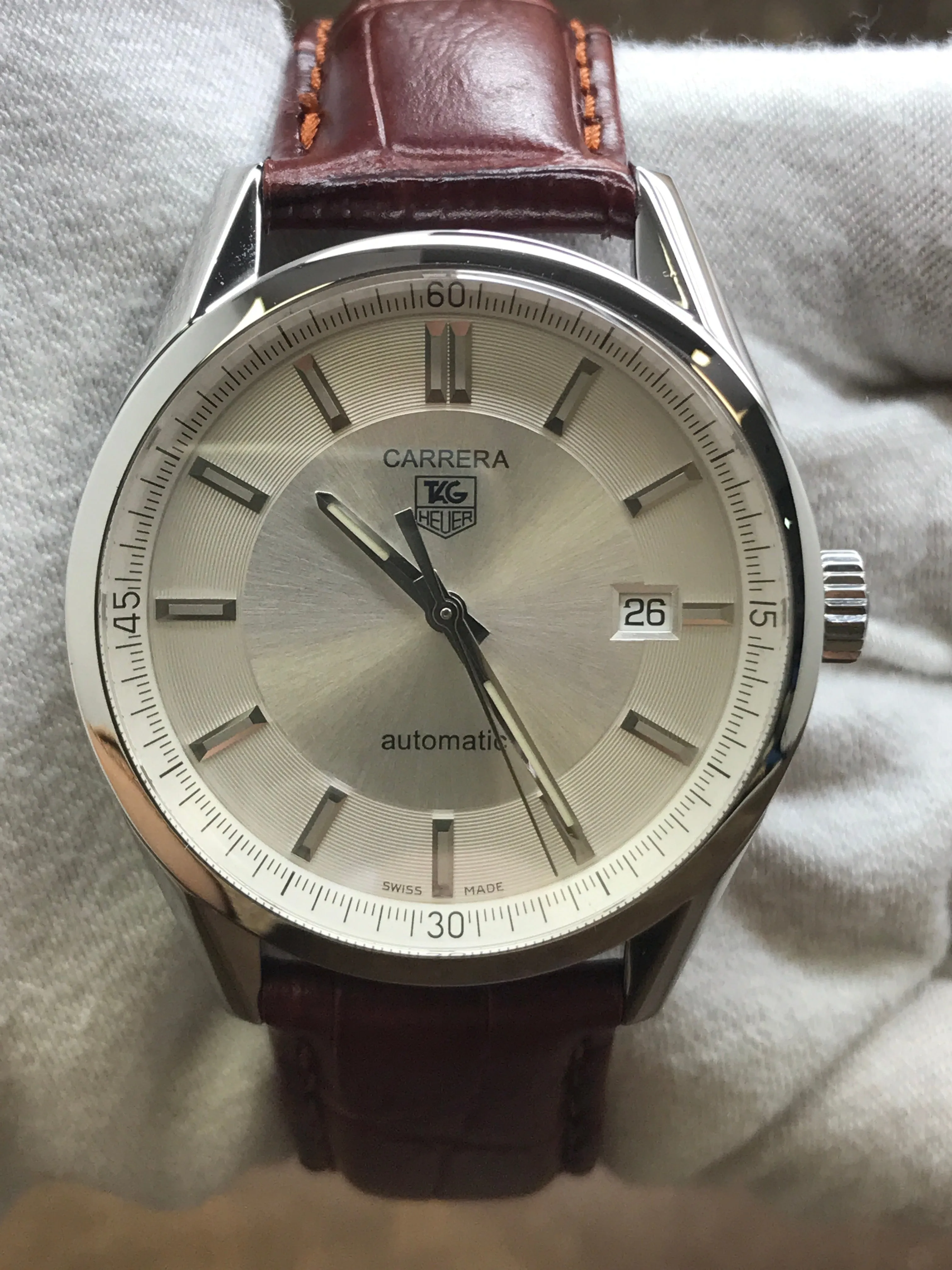 TAG Heuer Carrera WV211A-2 Silver Dial Automatic Men's Watch
