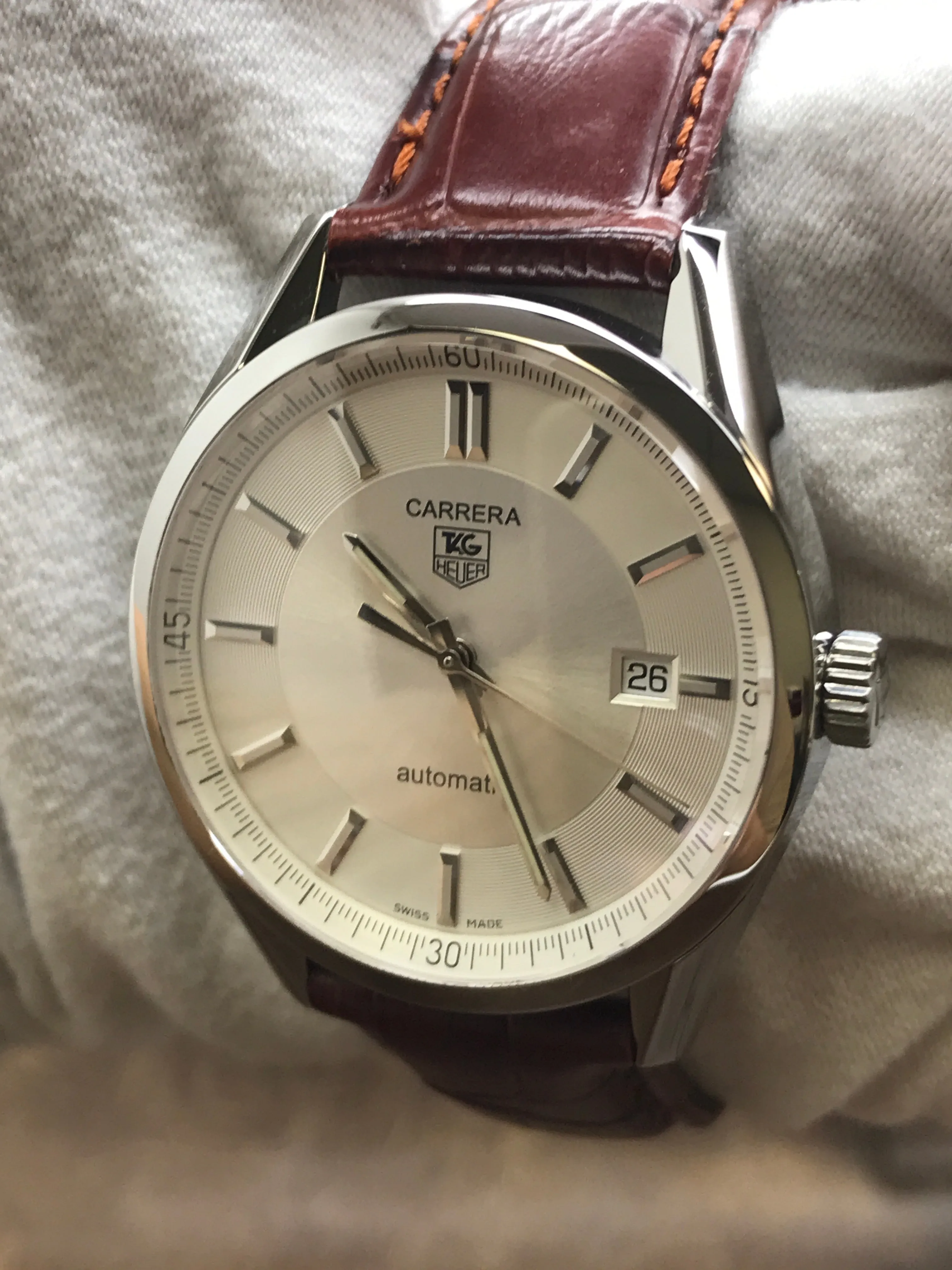 TAG Heuer Carrera WV211A-2 Silver Dial Automatic Men's Watch