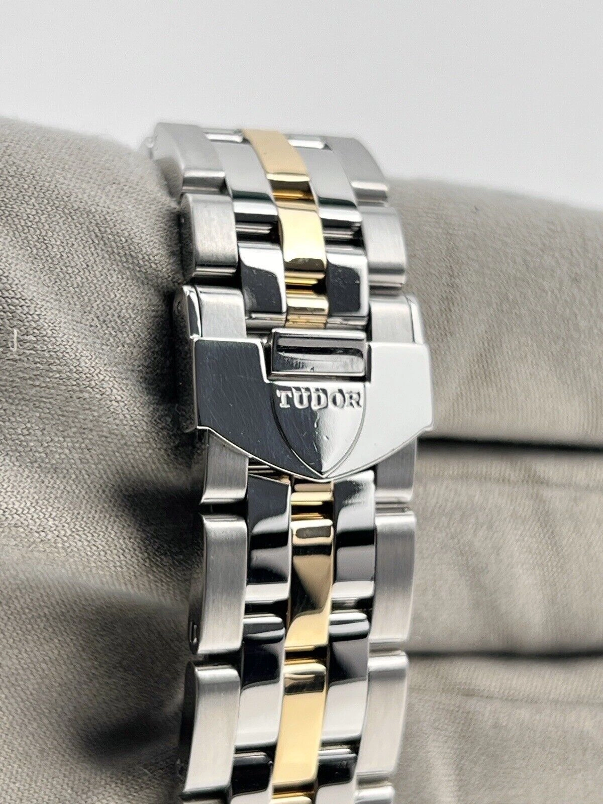 Tudor Glamour Date Ref. 55003 Black Dial 18K & Steel 36mm - Box/Papers