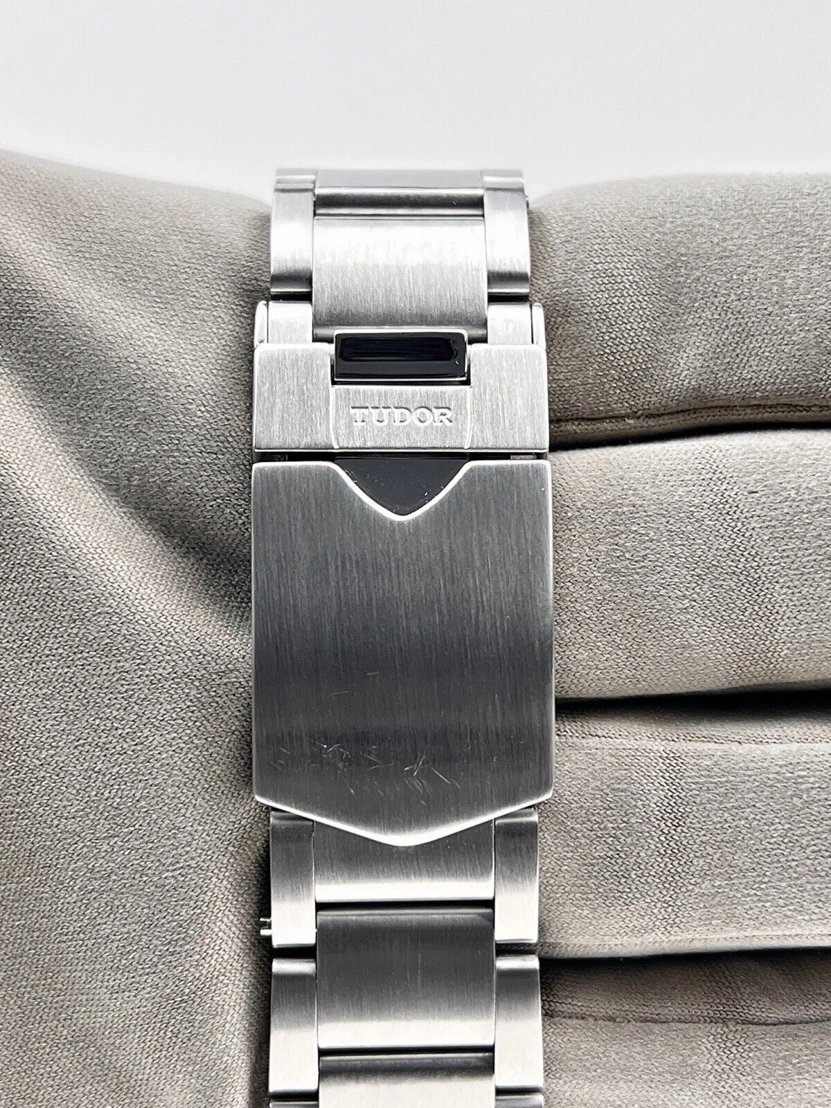 Tudor Heritage Black Bay 79220R Automatic Men's Watch Smiley Dial - Box/Papers
