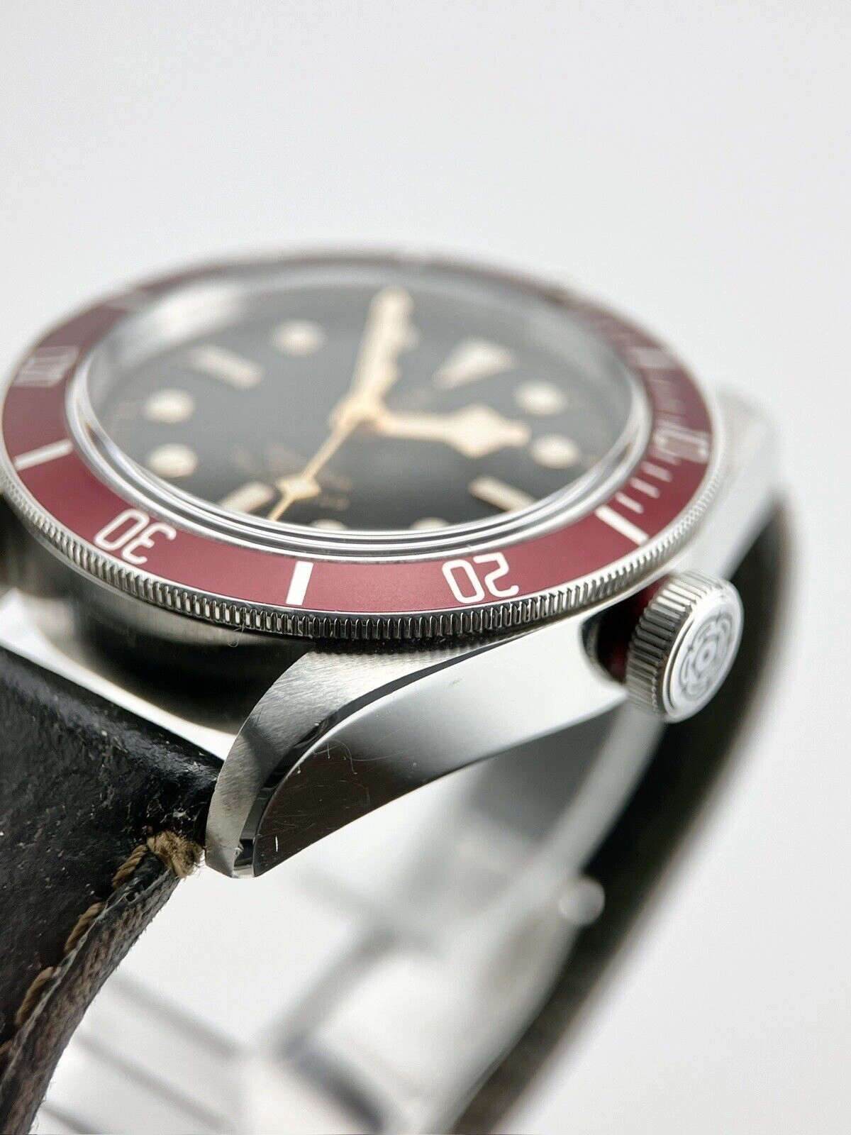 TUDOR Heritage Black Bay Smiley Dial Ref-79220R Red Automatic Men's Watch B&P