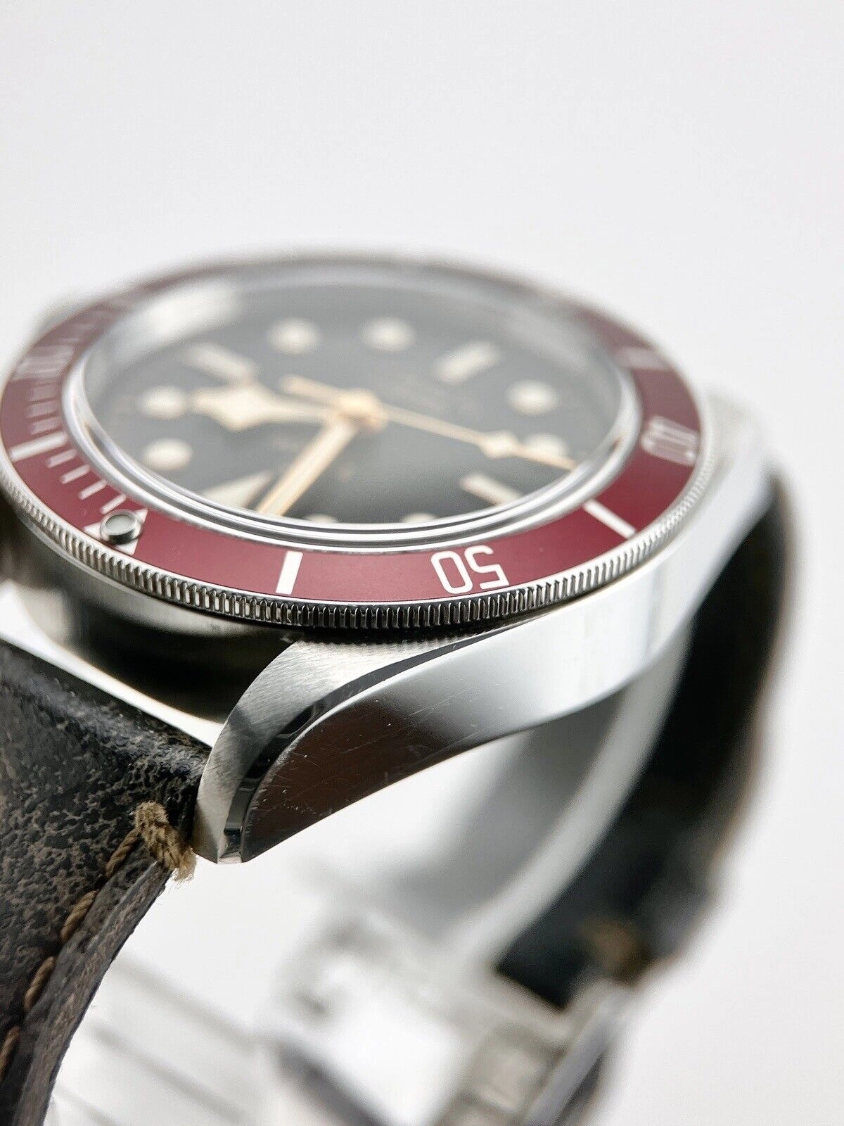 TUDOR Heritage Black Bay Smiley Dial Ref-79220R Red Automatic Men's Watch B&P