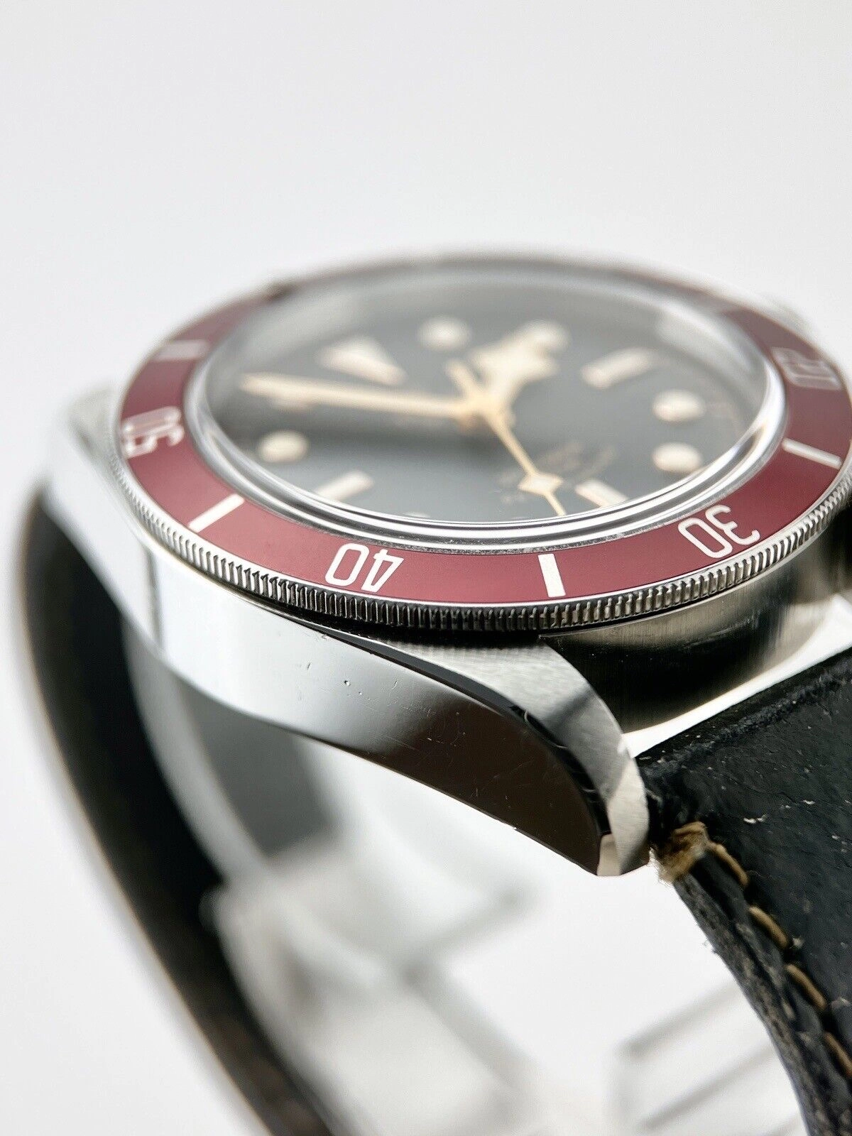 TUDOR Heritage Black Bay Smiley Dial Ref-79220R Red Automatic Men's Watch B&P