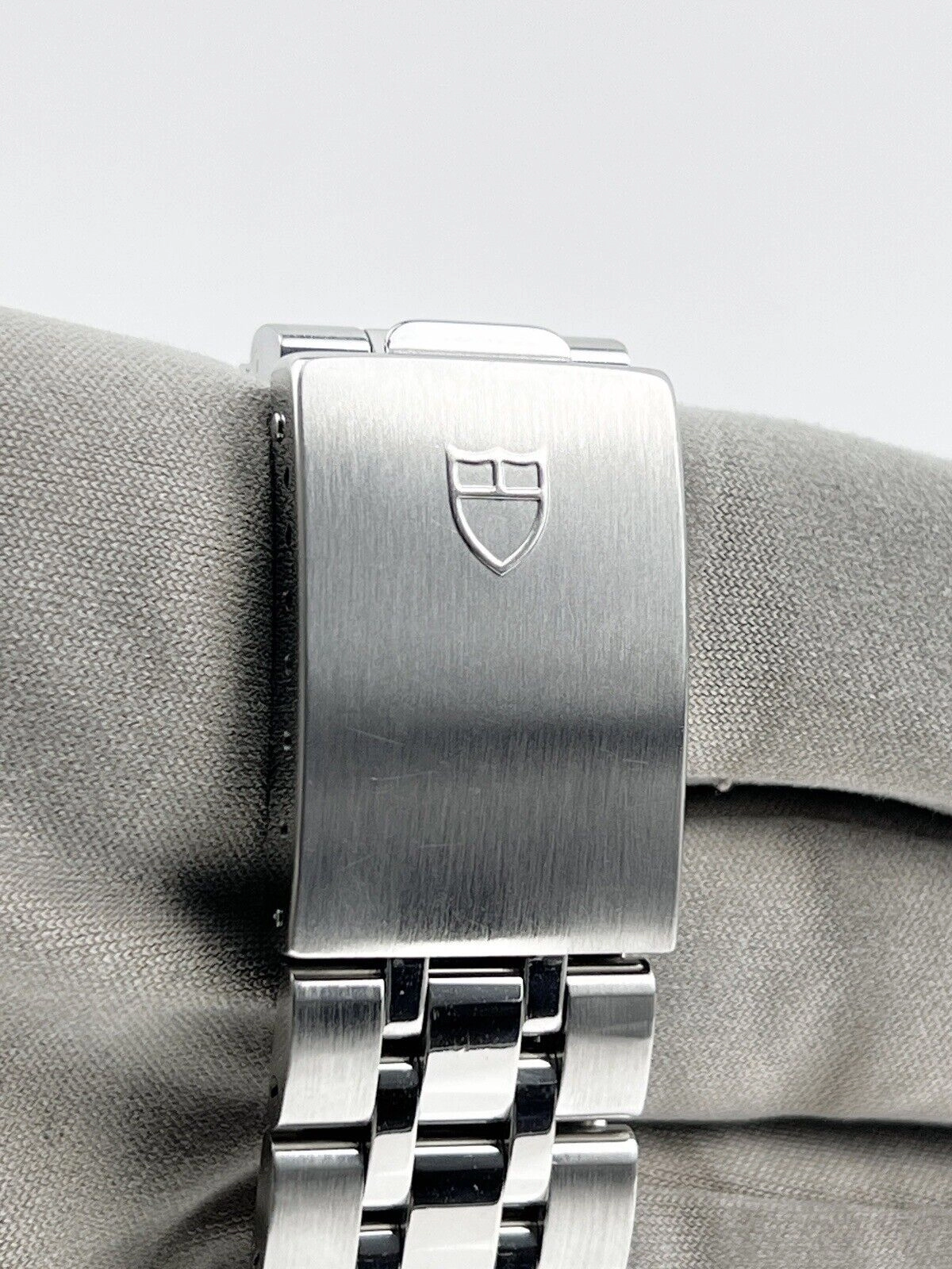 Tudor Hydronaut 20020 Silver Dial 41mm Automatic Men's Watch Box And Papers