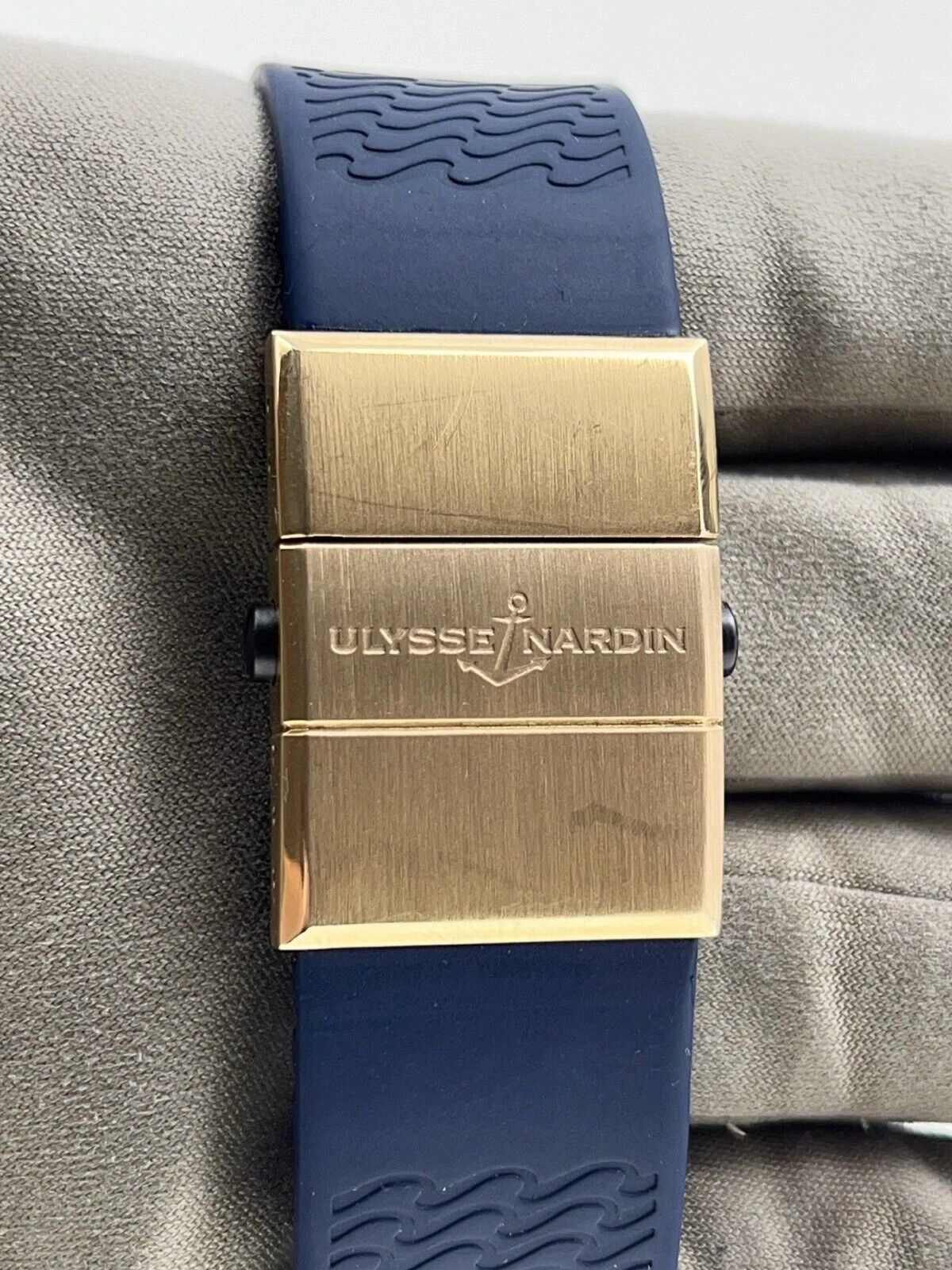 Ulysse Nardin Maxi Marine Diver Steel and Gold 45mm Automatic Men’s Watch 265-90