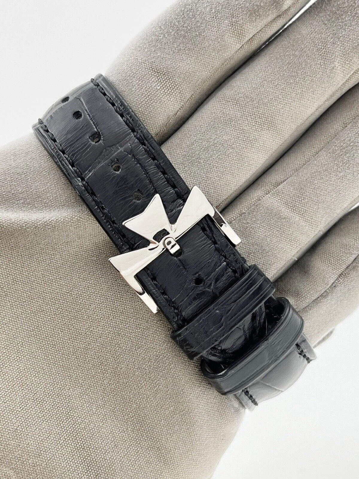 Vacheron Constantin Patrimony White Gold 40mm Manual Wind Men’s Watch 81180